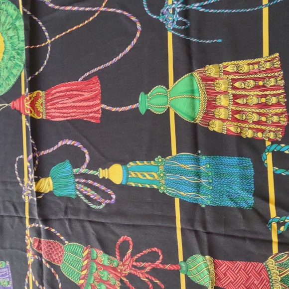 Doncaster Tassel Print Scarf - Picture 2 of 6